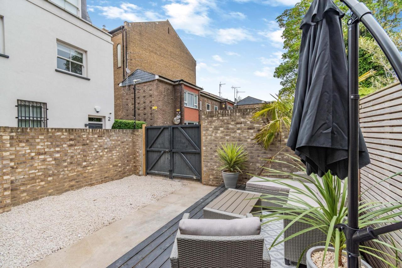 Modern Garden Flat With Private Parking Londres Exterior foto